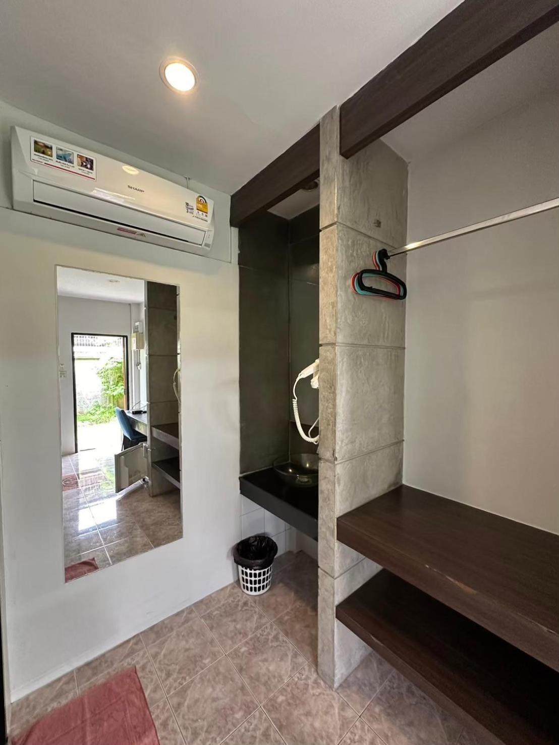 Baan Ma Feung Guesthouse Канчанабури Экстерьер фото