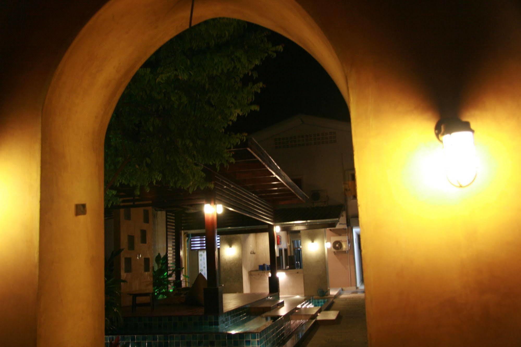Baan Ma Feung Guesthouse Канчанабури Экстерьер фото